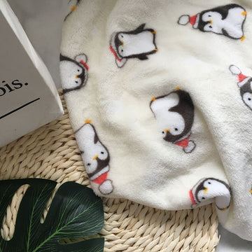 Soft Warm Penguin Print Bed Flannel Blanket For Nap